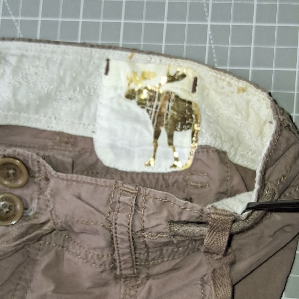 Cargo Capri Pants - Picture 6 of 7